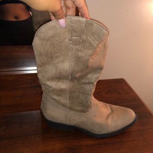 Taupe cowgirl boots